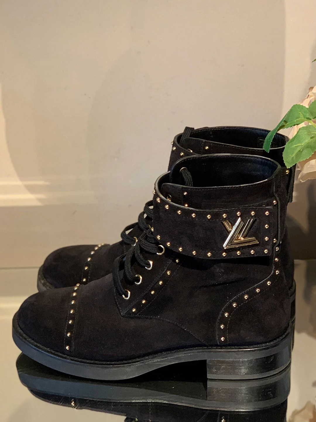Wonderland leather lace up boots Louis Vuitton Black size 39 IT in
