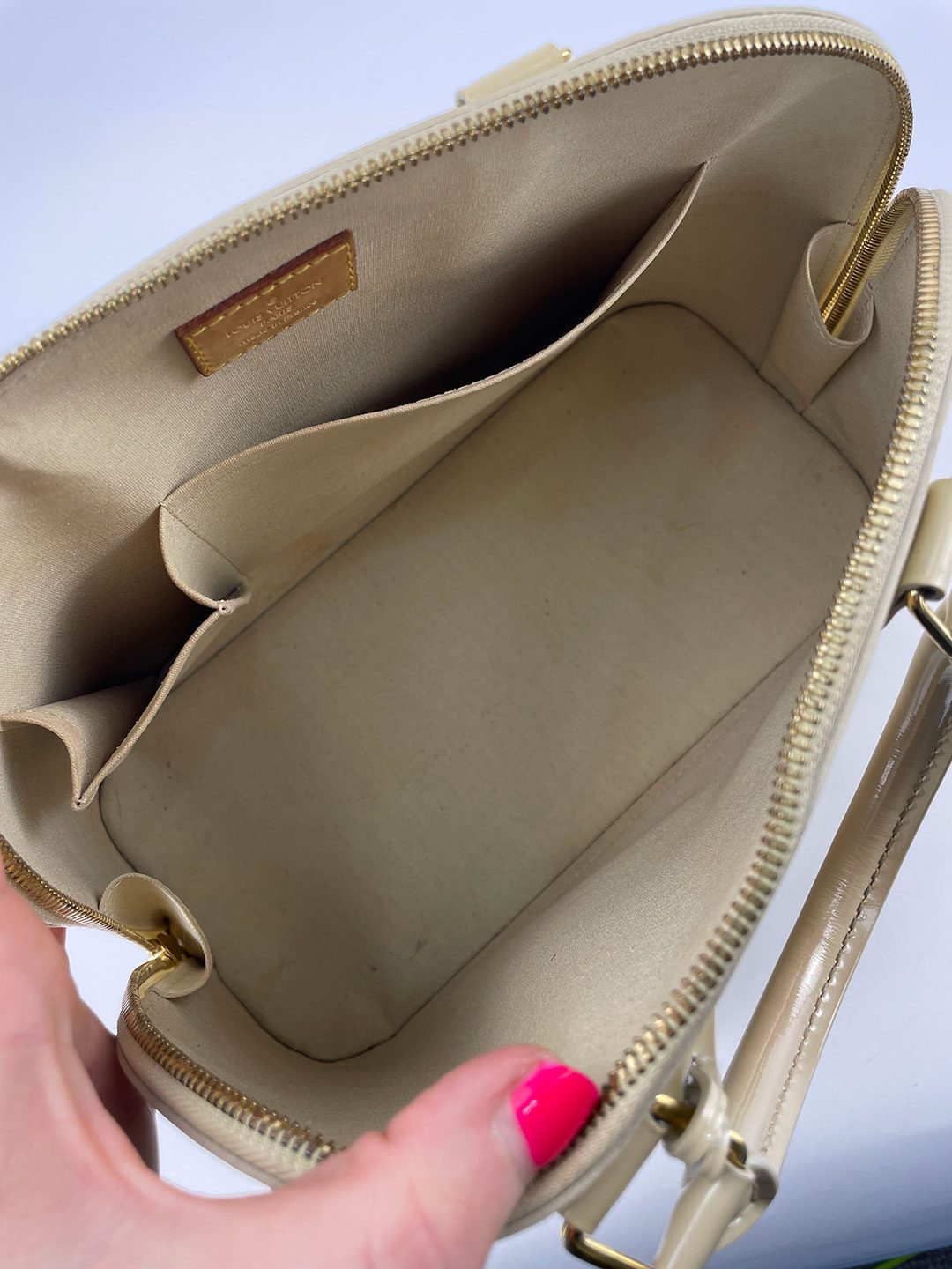 Alma Bb Handbag  Buy or Sell your Louis Vuitton women's bags