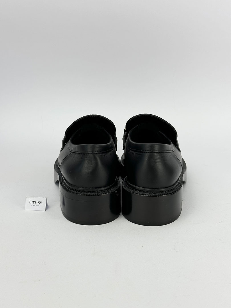 Louis Vuitton Monogram Academy Flat Loafer Size 35.5 (UK 4.5) - Dress ...